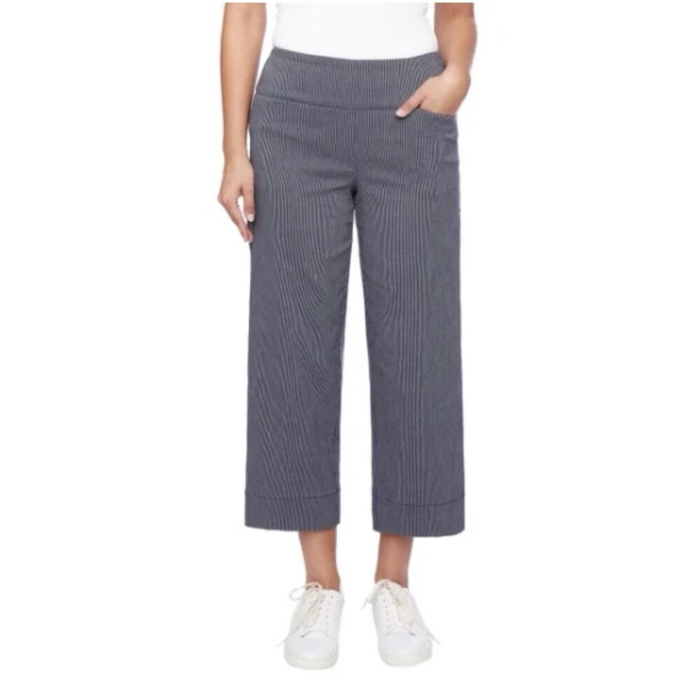 S.C. & CO. Women's Wide Leg Crop Pant, Navy, Small